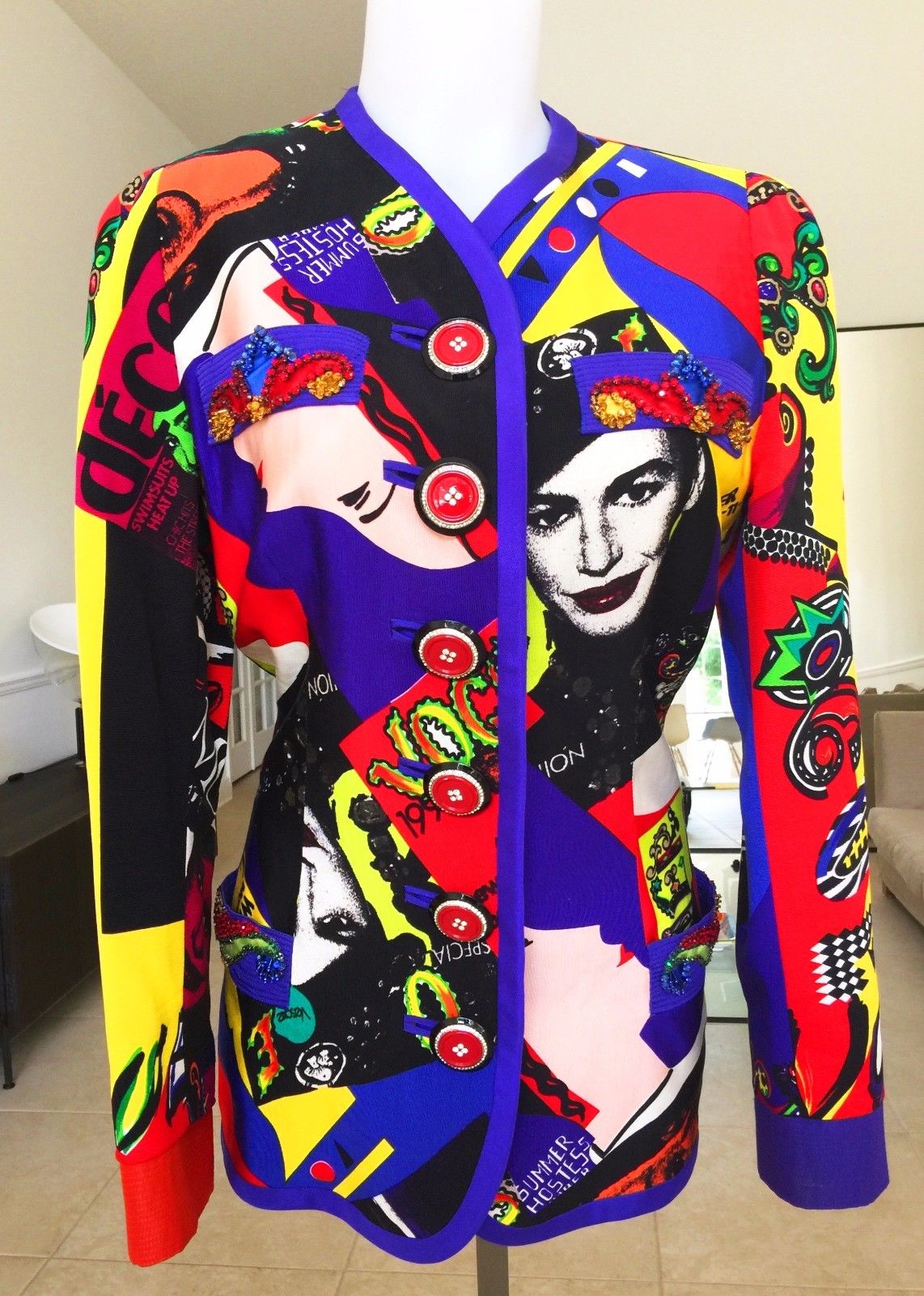 Vestes Gianni Versace : Un top 5 des modèles les plus chers ! 